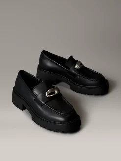 Calvin Klein Kastige Slipper mit Zehenschürze aus Leder^Damen Flache Schuhe