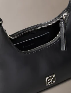 Calvin Klein Kleine Schultertasche aus Leder mit Monogramm-Logo-Emblem^Damen Umhängetaschen|Taschen