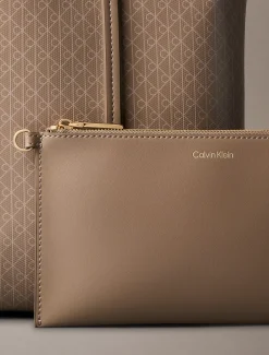 Calvin Klein Kleine Tote Bag mit beschichtetem Emblem^Damen Tote Bags|Taschen