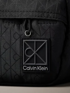 Calvin Klein Kulturbeutel aus Jacquard mit durchgehendem Emblem-Logo^Herren Geldbörsen & Kartenetuis