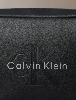 Calvin Klein Kulturbeutel mit geprägtem Monologo^Herren Geldbörsen & Kartenetuis