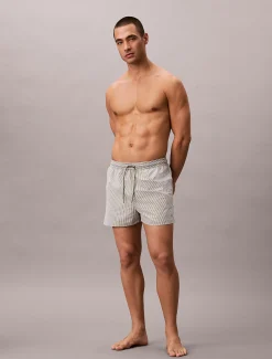 Calvin Klein Kurze Badeshorts mit Kordelzug - Seersucker^Herren BademodeFrisch Eingetroffen
