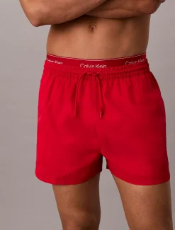 Calvin Klein Kurze Badeshorts mit Kordelzug – CK Essentials^Herren BademodeFrisch Eingetroffen