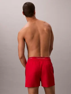 Calvin Klein Kurze Badeshorts mit Kordelzug – CK Essentials^Herren BademodeFrisch Eingetroffen