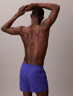 Calvin Klein Kurze Badeshorts mit Kordelzug – CK Monogram^Herren BademodeFrisch Eingetroffen