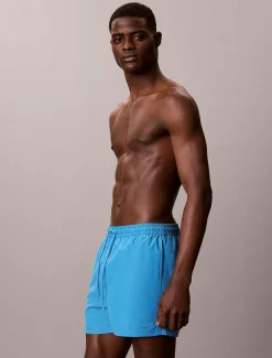 Calvin Klein Kurze Badeshorts mit Kordelzug – CK Essentials^Herren BademodeFrisch Eingetroffen
