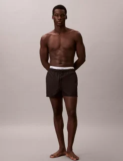 Calvin Klein Kurze Badeshorts mit Kordelzug – CK Essentials^Herren BademodeFrisch Eingetroffen