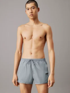 Calvin Klein Kurze Läufer-Badeshorts - CK Essentials^Herren BademodeFrisch Eingetroffen