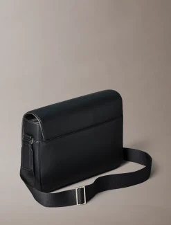 Calvin Klein Laptop-Umhängetasche mit Logo aus genarbtem Leder^Herren Umhängetaschen & Schultertaschen|Taschen