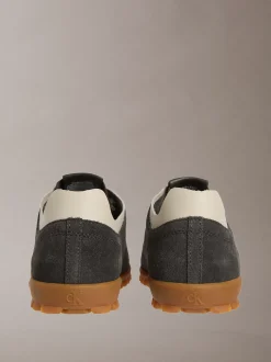 Calvin Klein Lauf-Sneakers aus Wildleder mit flachem Profil^Damen SneakerFrisch Eingetroffen