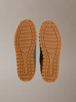 Calvin Klein Lauf-Sneakers aus Wildleder mit flachem Profil^Damen SneakerFrisch Eingetroffen