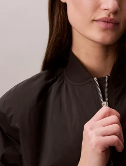 Calvin Klein Leicht gefütterte Nylon-Bomberjacke^Damen JackenFrisch Eingetroffen