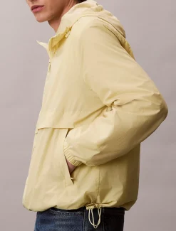 Calvin Klein Leichte Windbreaker-Jacke aus meliertem Nylon^Herren JackenFrisch Eingetroffen