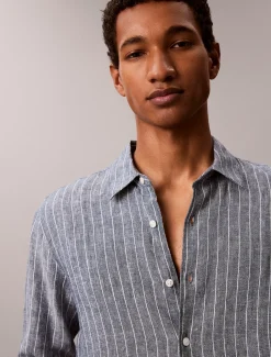 Calvin Klein Leinenhemd mit garngefärbten Nadelstreifen^Herren Hemden & Poloshirts