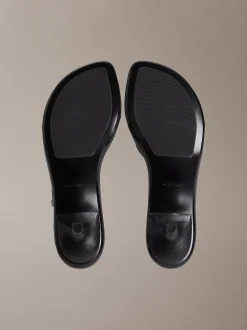 Calvin Klein Lina - Sandalen mit Kitten-Heel-Absatz aus Leder^Damen SandalenFrisch Eingetroffen
