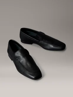 Calvin Klein Loafers aus Leder mit quadratischer Spitze^Damen Flache Schuhe