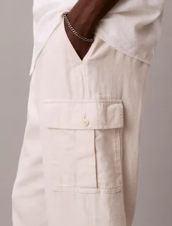 Calvin Klein Lässige gerade geschnittene Cargohose aus Leinenmischung^Herren Hosen & Shorts