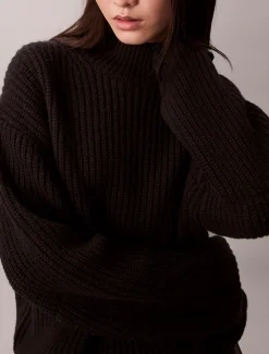 Calvin Klein Lässiger, dicker Rippen-Pullover mit Rollkragen^Damen Strickdesigns