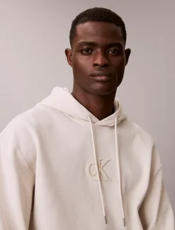 Calvin Klein Lässiger Hoodie aus Fleece mit Monogramm-Logoaufnäher^Herren Hoodies & Sweatshirts