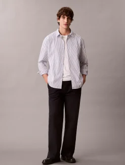 Calvin Klein Lässiges Button-Down-Hemd aus Baumwolle mit doppelten Streifen^Herren Hemden & Poloshirts