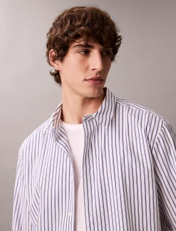 Calvin Klein Lässiges Button-Down-Hemd aus Baumwolle mit doppelten Streifen^Herren Hemden & Poloshirts