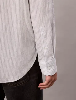 Calvin Klein Lässiges, gestreiftes Hemd aus Viskose-Mix mit Knopfleiste^Herren Hemden & Poloshirts