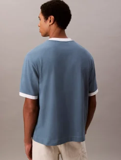 Calvin Klein Lässiges Ringer-T-Shirt mit Logo-Grafik^Herren T-shirts