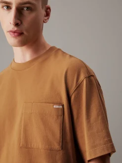 Calvin Klein Lässiges T-Shirt mit Brusttasche aus Jersey^Herren T-shirts