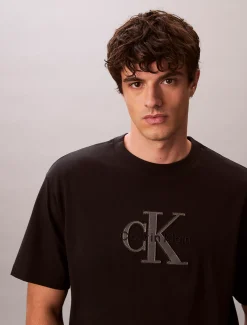 Calvin Klein Lässiges T-Shirt mit Logo-Applikation^Herren T-shirts