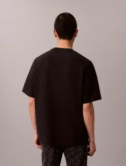 Calvin Klein Lässiges T-Shirt mit Monologo-Grafik^Herren T-shirts