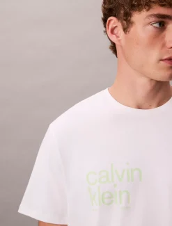 Calvin Klein Lässiges T-Shirt mit runder Grafik^Herren T-shirts