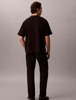 Calvin Klein Lässiges T-Shirt mit Standardlogo^Herren T-shirts