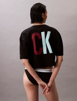 Calvin Klein Marc Hundley Lässiges cropped T-Shirt mit grafischem Pride-Print^Damen T-shirts & Tops