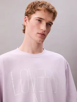 Calvin Klein Marc Hundley Pride Lovers lässiges T-Shirt mit grafischem Print^Herren T-shirts