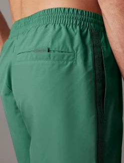 Calvin Klein Medium Badeshorts mit Tunnelzug - Logo Tape^Herren BademodeFrisch Eingetroffen