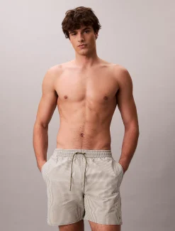 Calvin Klein Medium Badeshorts mit Tunnelzug - Seersucker^Herren BademodeFrisch Eingetroffen