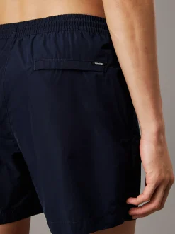 Calvin Klein Medium Badeshorts mit Tunnelzug - CK Essentials^Herren BademodeFrisch Eingetroffen
