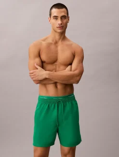 Calvin Klein Medium Badeshorts mit Tunnelzug – CK Essentials^Herren BademodeFrisch Eingetroffen