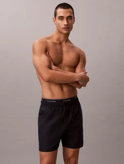 Calvin Klein Medium Badeshorts mit Tunnelzug – CK Essentials^Herren BademodeFrisch Eingetroffen