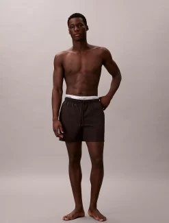 Calvin Klein Medium Badeshorts mit Tunnelzug – CK Essentials^Herren BademodeFrisch Eingetroffen