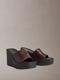 Calvin Klein Melia - Plateau-Keilsandaletten aus Leder^Damen SandalenFrisch Eingetroffen