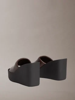 Calvin Klein Melia - Plateau-Keilsandaletten aus Leder^Damen SandalenFrisch Eingetroffen