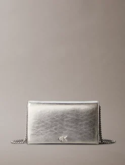 Calvin Klein Metallisches Portemonnaie mit Monogramm^Damen Geldbörsen & Etuis