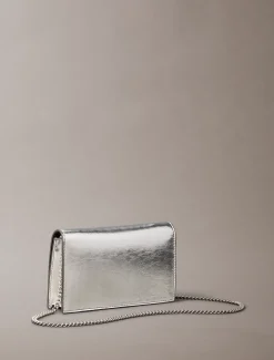 Calvin Klein Metallisches Portemonnaie mit Monogramm^Damen Geldbörsen & Etuis