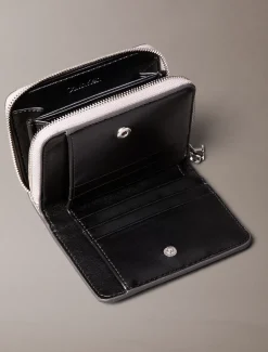 Calvin Klein Metallisches Portemonnaie mit Monogramm und Reißverschluss^Damen Geldbörsen & Etuis