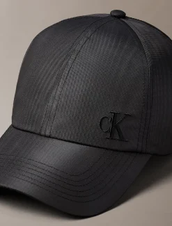 Calvin Klein Monogramm-Kappe mit Stickerei aus Moiré^Damen Hüte & MützenFrisch Eingetroffen