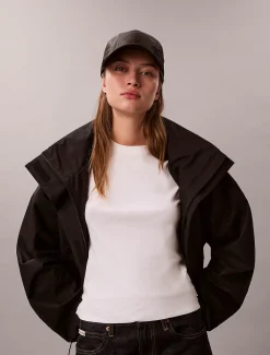 Calvin Klein Monogramm-Kappe mit Stickerei aus Moiré^Damen Hüte & MützenFrisch Eingetroffen