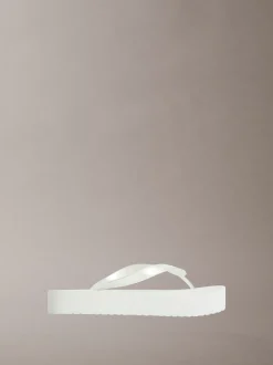 Calvin Klein Perlmuttfarbene Plateau-Flip-Flops^Damen Slippers|SandalenFrisch Eingetroffen
