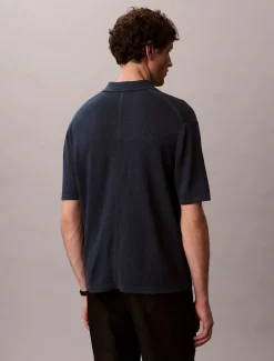 Calvin Klein Poloshirt aus Leinen-Mix mit offenem Kragen^Herren Strickdesigns
