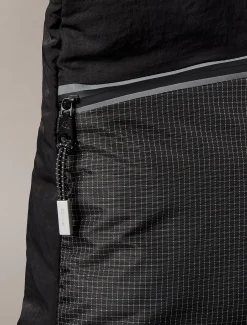 Calvin Klein Praktische, wandelbare Helmtasche mit Streifenmuster und Reißverschluss^Herren Taschen